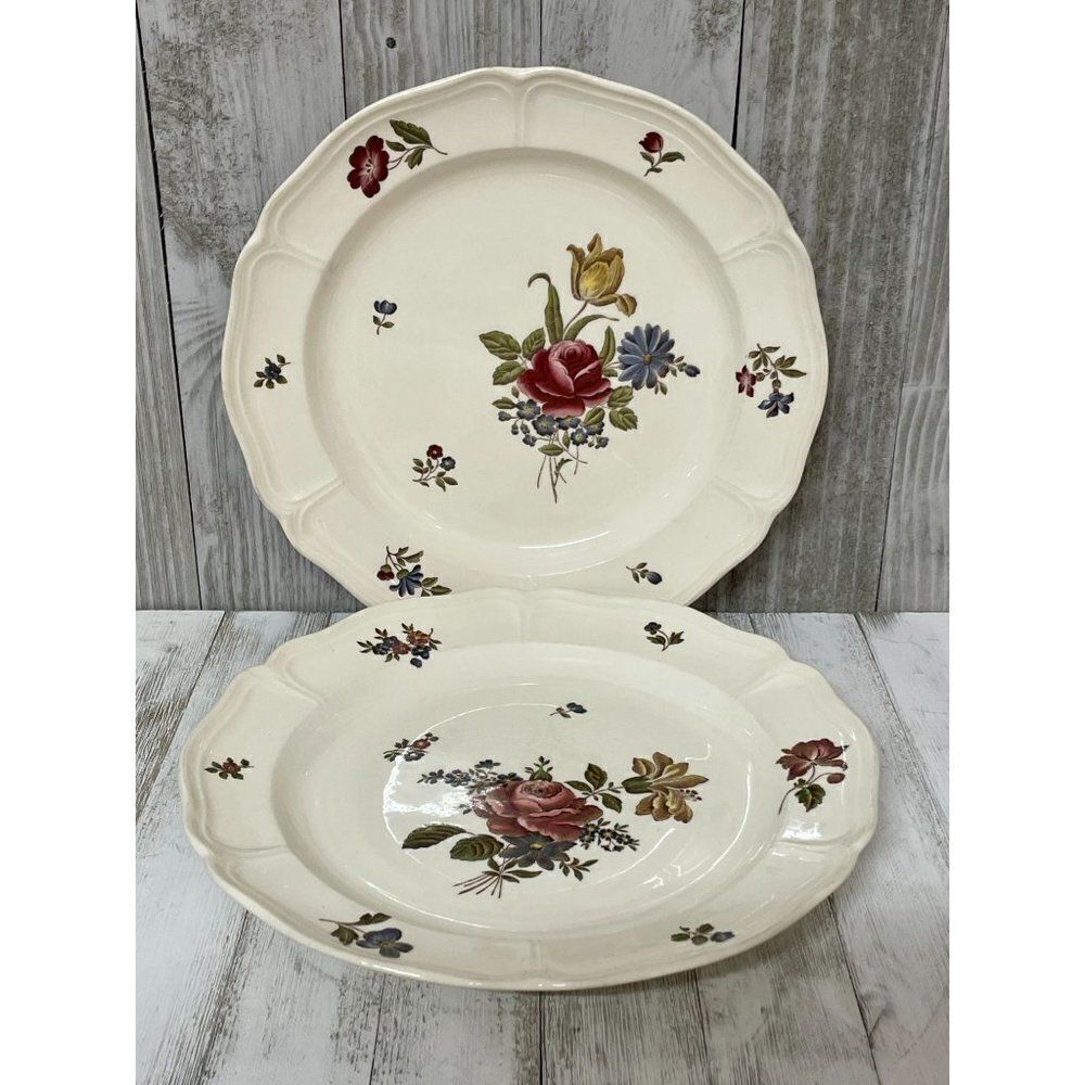 Vintage QUEENS SPRAYS Wedgewood of Etruria & Barlaston Plates Set of 2